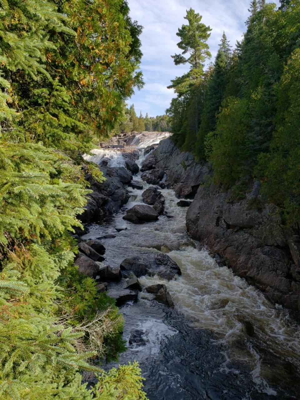 High Falls Motel & Cabins Wawa Eksteriør bilde